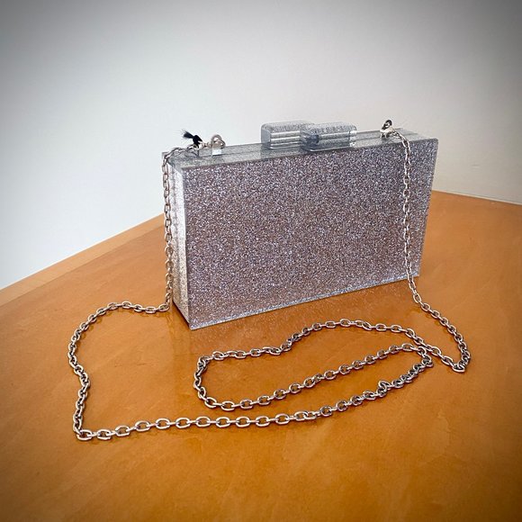 LIKE DREAMS NWT Silver Acrylic Clutch/Shoulder Evening Bag - Picture 1 of 9